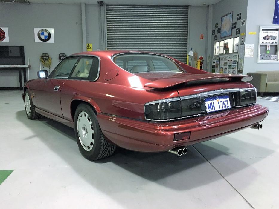 1994 Jaguar XJR-S Flamenco Red with Magnolia Hide trim images 6.0 V12 (10).jpg