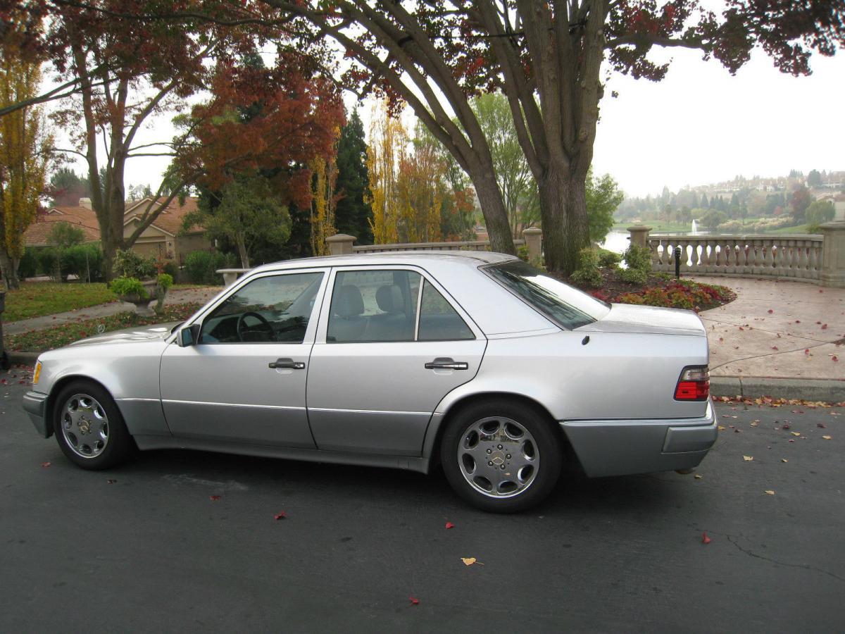 1994 Mercedes W124 500E silver metallic USA (2).jpg