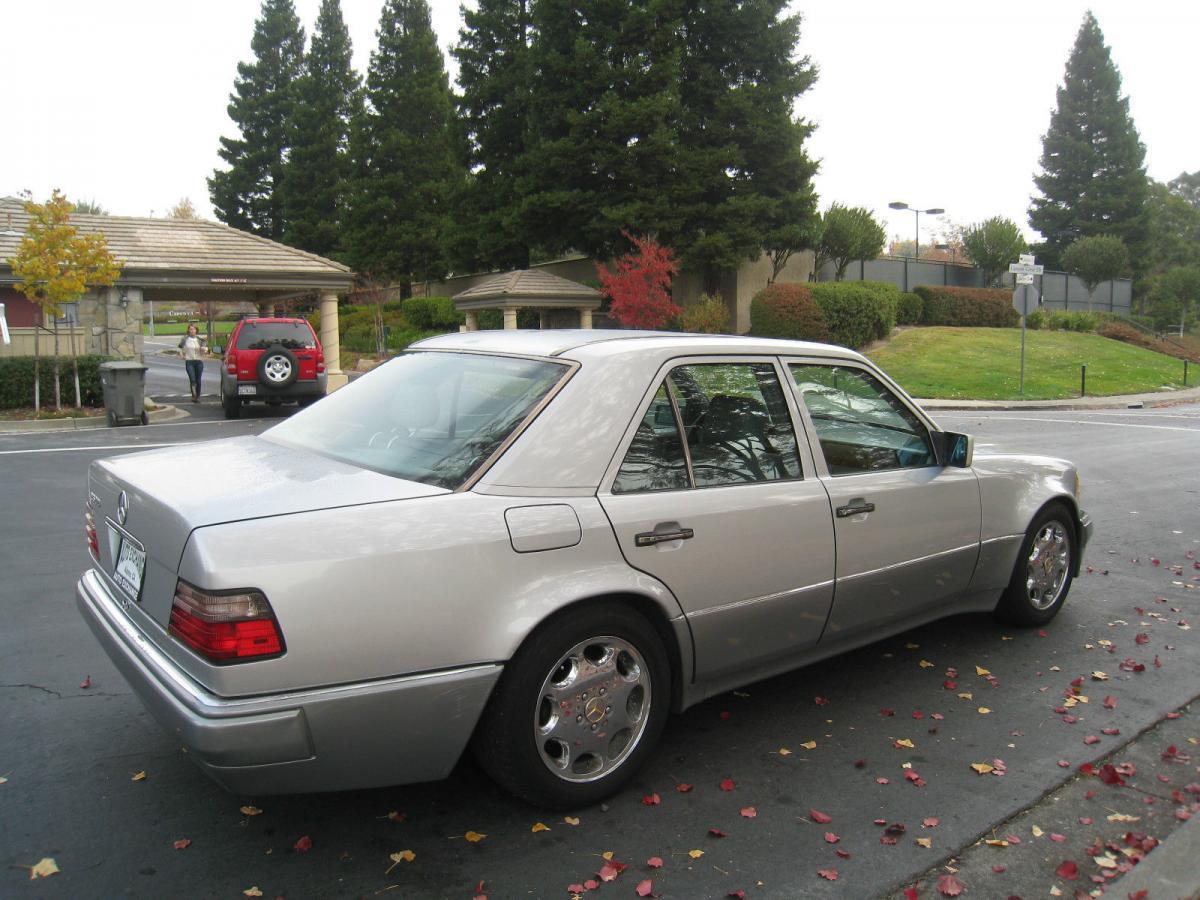 1994 Mercedes W124 500E silver metallic USA (3).jpg