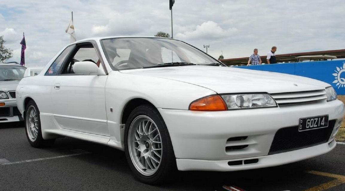 1994 Nissan Skyline R32 GTR V-Spec II 3.jpg