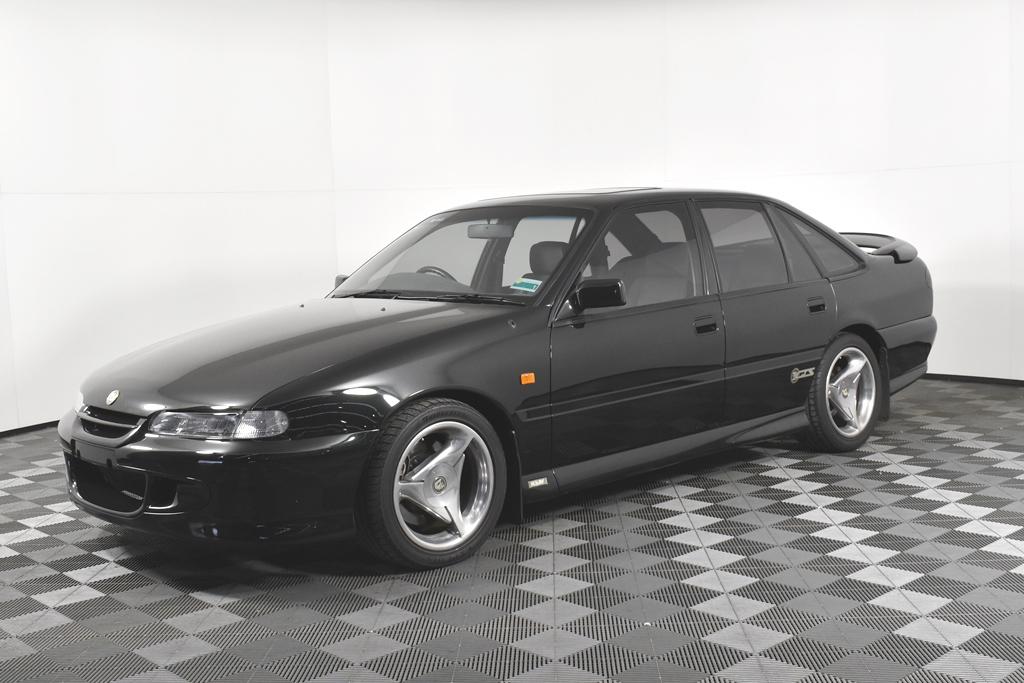 1995 Black HSV VS GTS manual sedan australia images (1).jpg