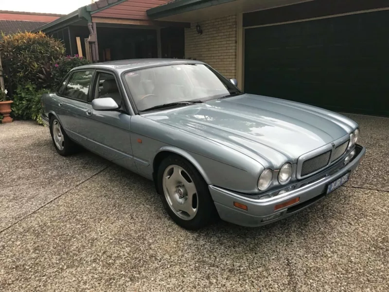 1995 Jaguar XJR (X306) 6 cylinder blue images RHD Australia (12).png