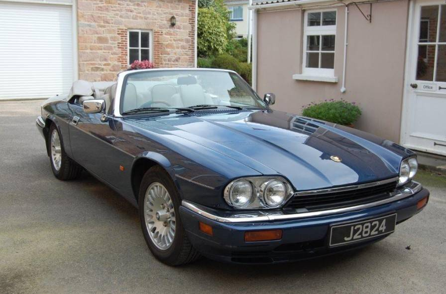 1995 Jaxuar XJS Convertible Celebration Edition Blue (1).png