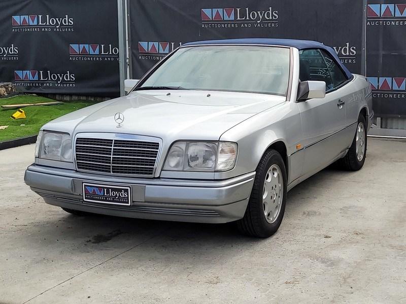 1995 Mercedes A124 E220 Cabriolet silver with blue roof and trim for sale Australia (4).jpg