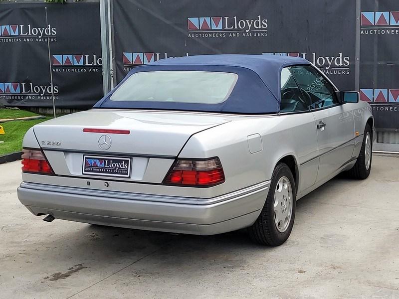 1995 Mercedes A124 E220 Cabriolet silver with blue roof and trim for sale Australia (7).jpg