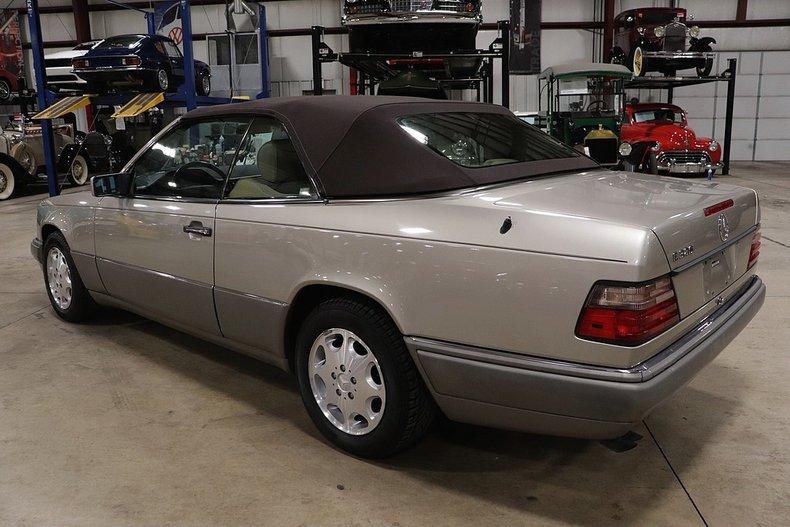 1995 Mercedes W124 E320 Cabriolet convertible smoke silver images (23).jpg