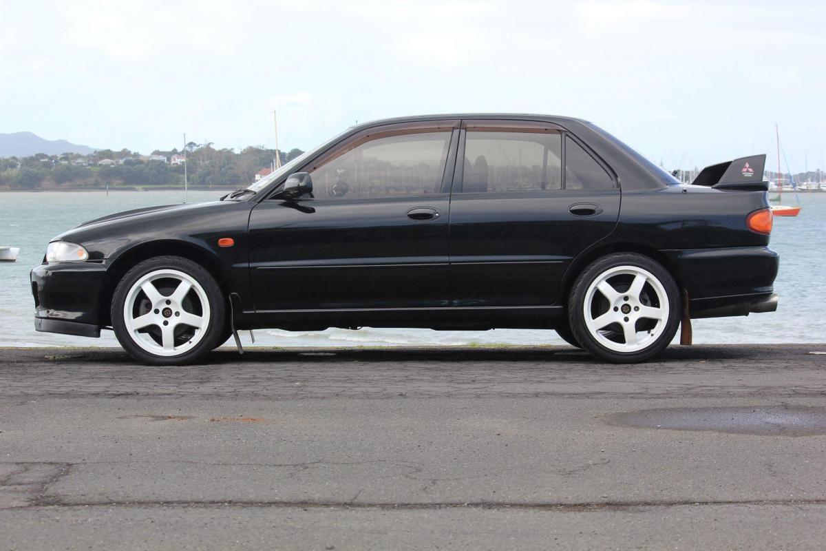 1995 Mitsubishi Lancer Evolution II Evo 2 Evo II black images (7).jpg