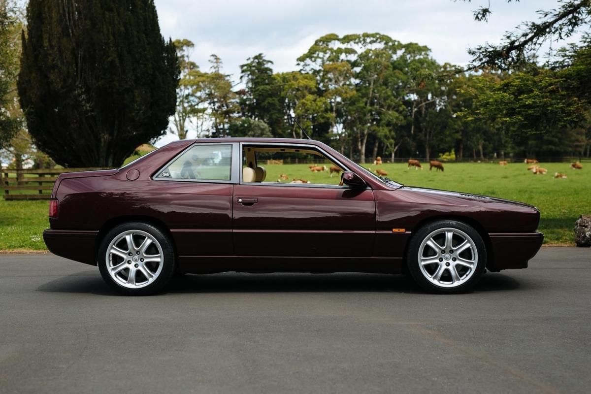 1996 Maserati Ghibli GT Coupe burgundy maroon images RHD rare images (12).jpg