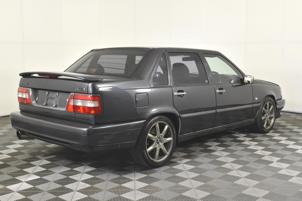 1996 Volvo 850 R Turbo Sedan black paint exterior images (4).jpg