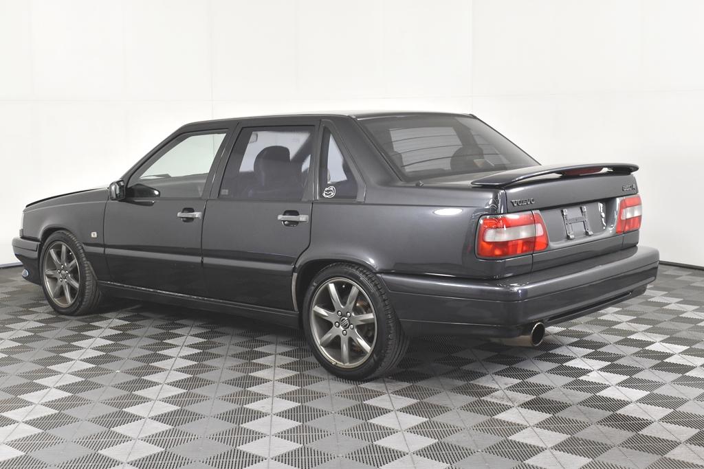 1996 Volvo 850 R Turbo Sedan black paint exterior images (7).jpg