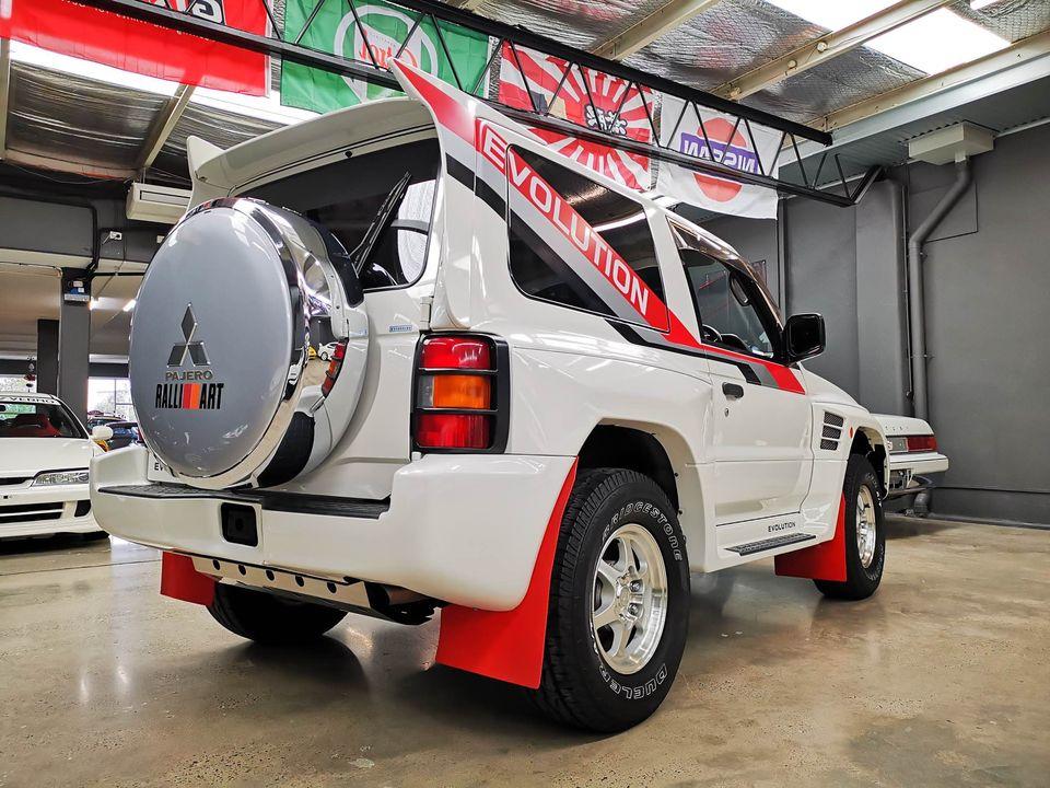 1998 Pajero Mitsubishi Evolution White images import Australia (10).jpg