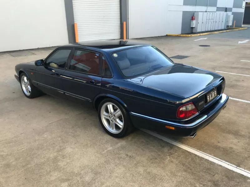 1999 Blue Jaguar XJR X308 Australia RHD images (1).png