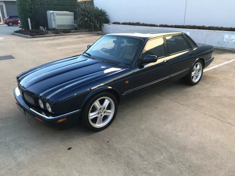 1999 Blue Jaguar XJR X308 Australia RHD images (5).png