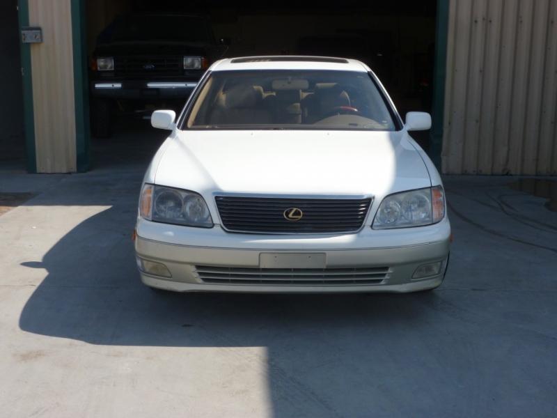 1999 Diamond White Pearl Lexus LS400 for sale Nevada USA (1).jpg