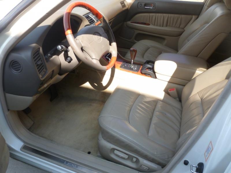 1999 Diamond White Pearl Lexus LS400 for sale Nevada USA (14).jpg
