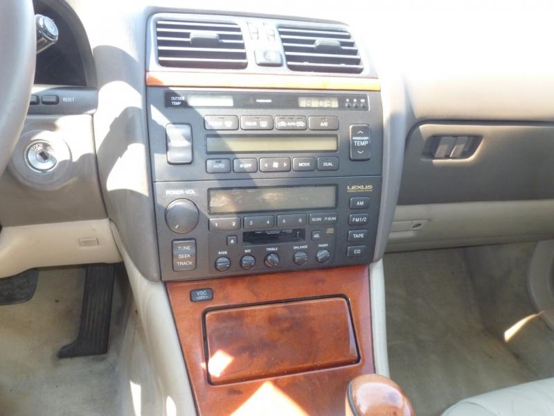 1999 Diamond White Pearl Lexus LS400 for sale Nevada USA (15).jpg