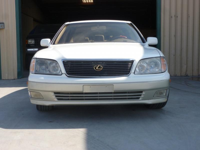 1999 Diamond White Pearl Lexus LS400 for sale Nevada USA (2).jpg
