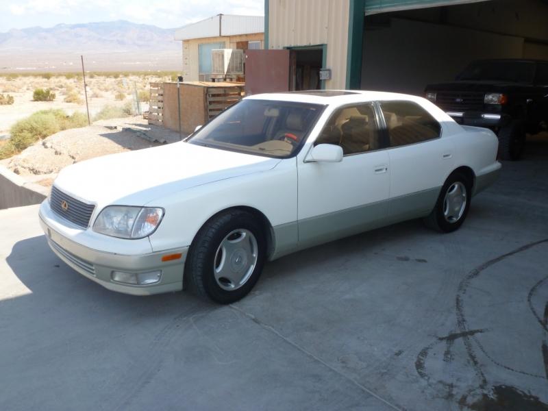 1999 Diamond White Pearl Lexus LS400 for sale Nevada USA (5).jpg