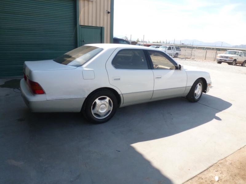1999 Diamond White Pearl Lexus LS400 for sale Nevada USA (8).jpg