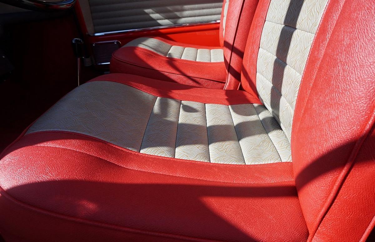 2 Black over Tartan red 1965 Morris Cooper S MK1 British built image (22).jpg