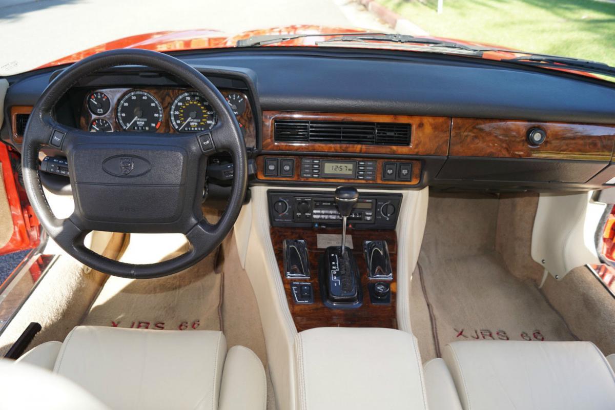 2. Jaguar XJR-S V12 interior images (7).jpg