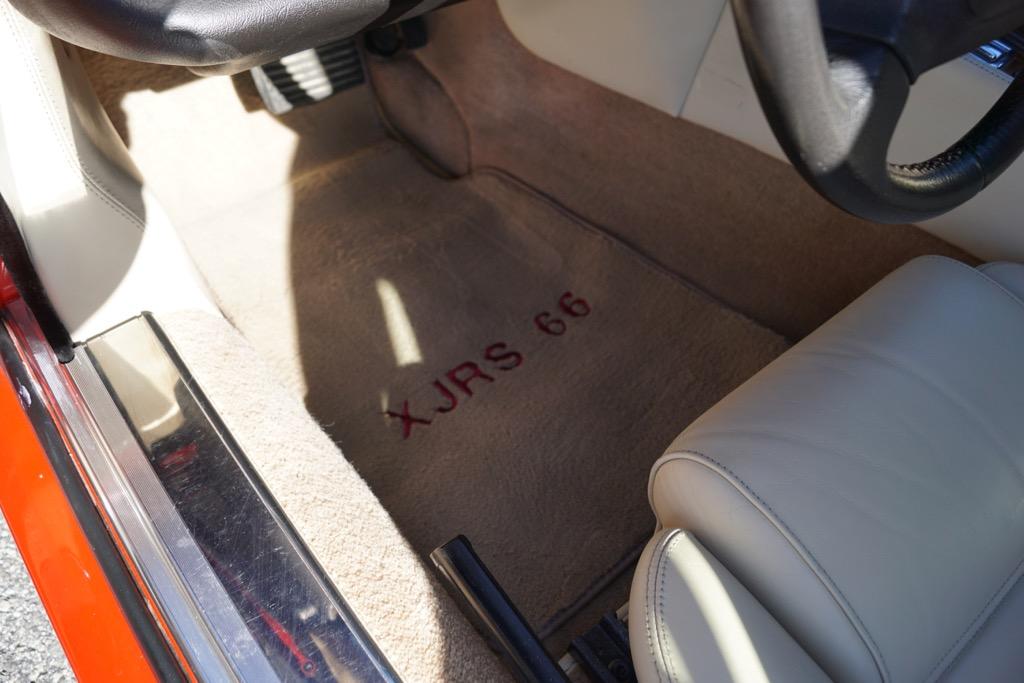 2. Jaguar XJR-S V12 interior images (9).jpg