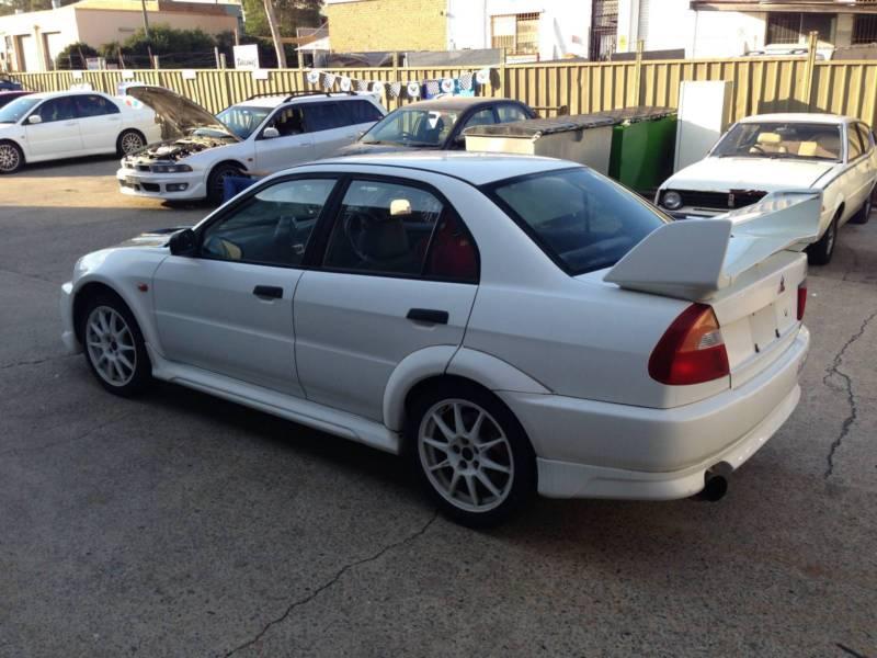 2000 Mitsubishi Lancer Evolution Tommi Makinen RS Edition white (1).JPG