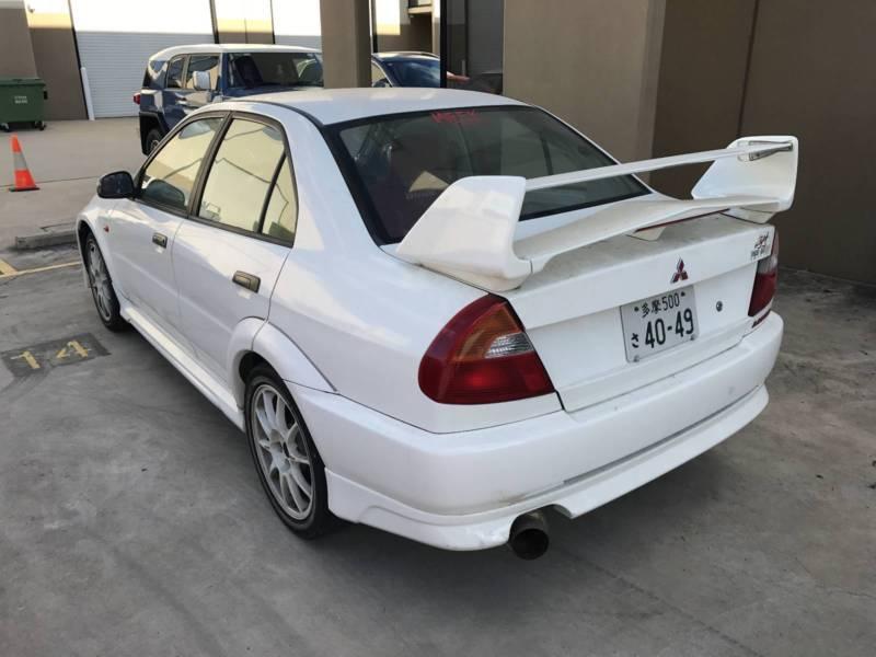 2000 Mitsubishi Lancer Evolution Tommi Makinen RS Edition white (2).JPG