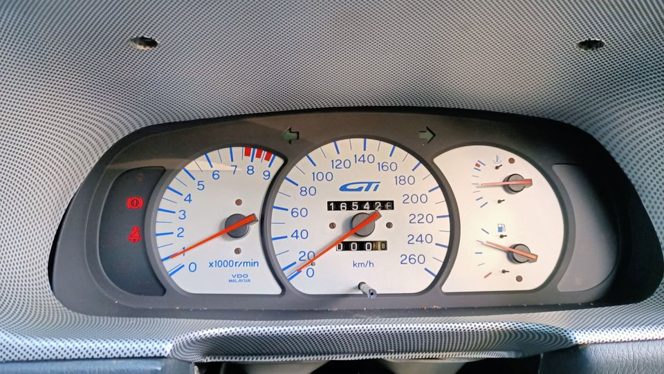 2000 Proton Satria GTi Silgver hatch Australia (10).png