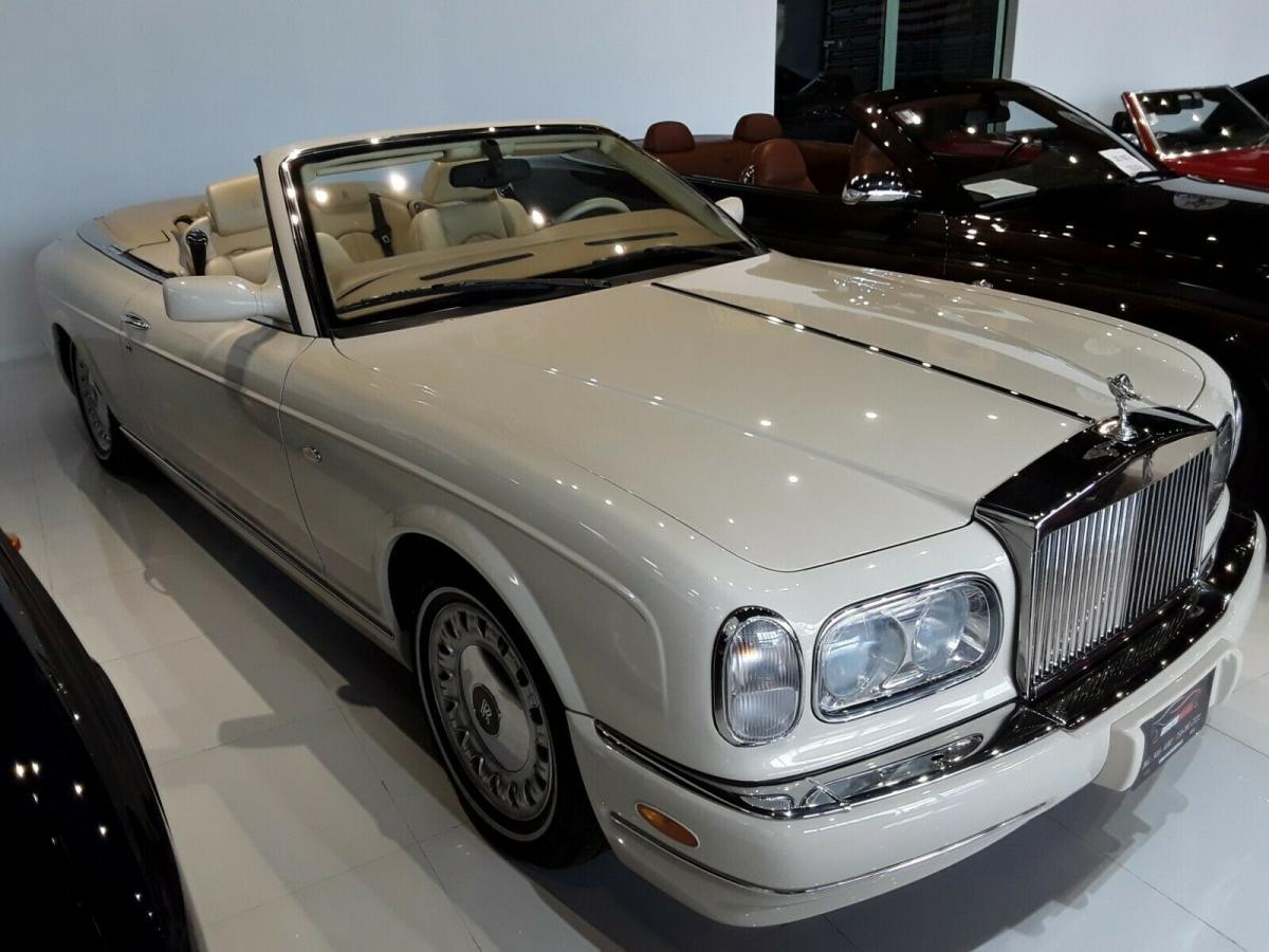 2000 Roills Royce Corniche white paint images Dec 2020 (1).jpg