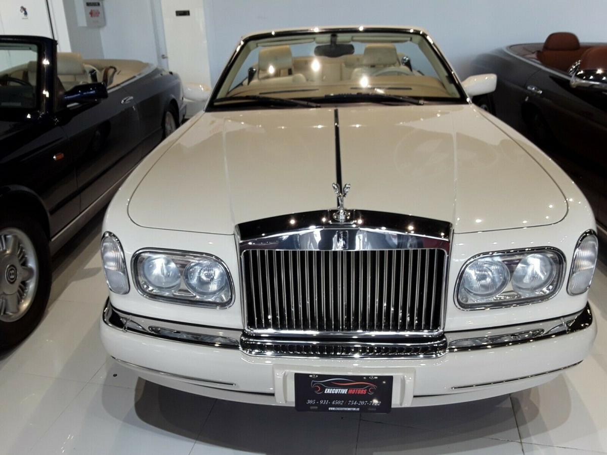 2000 Roills Royce Corniche white paint images Dec 2020 (15).jpg