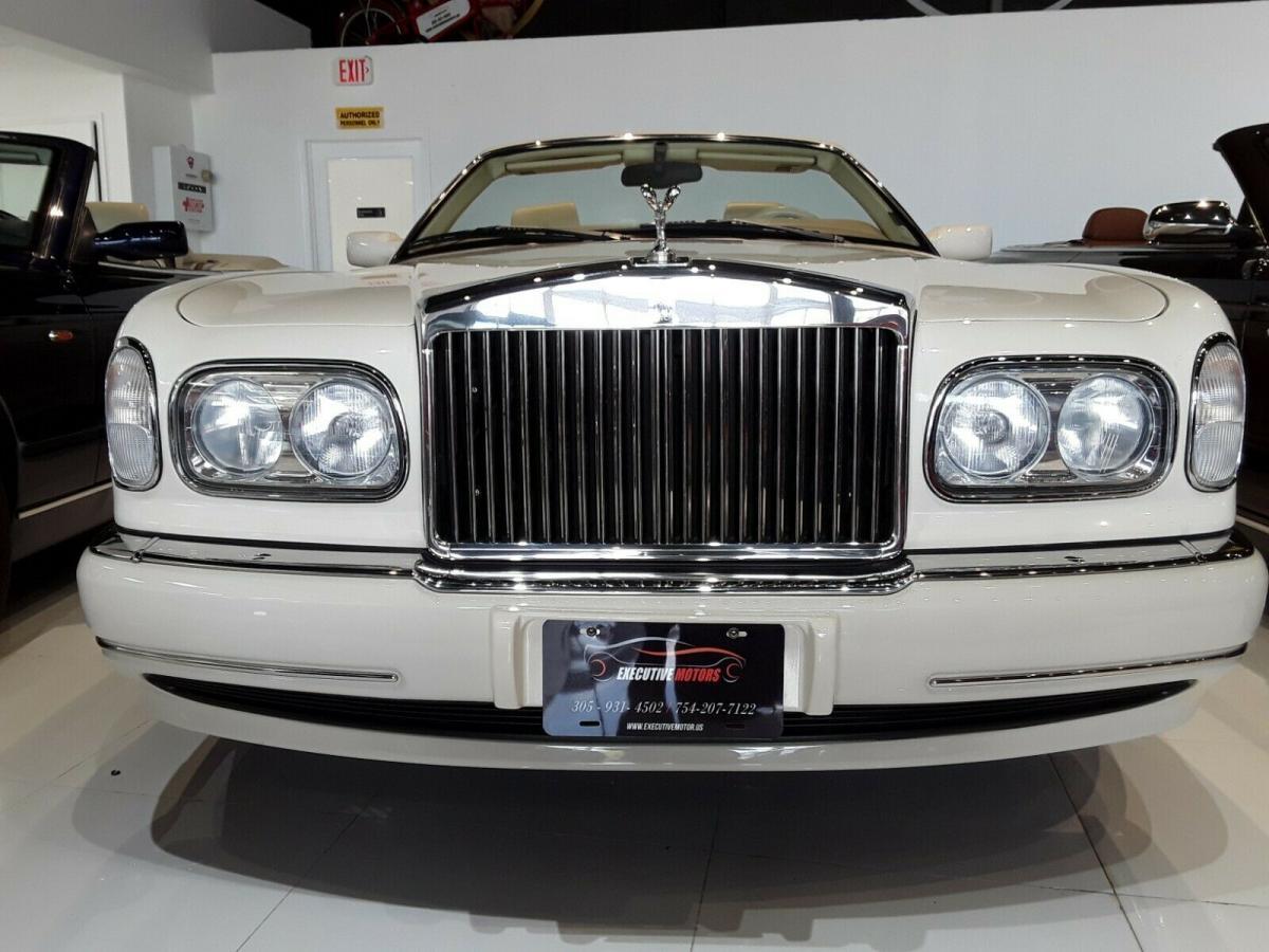 2000 Roills Royce Corniche white paint images Dec 2020 (16).jpg