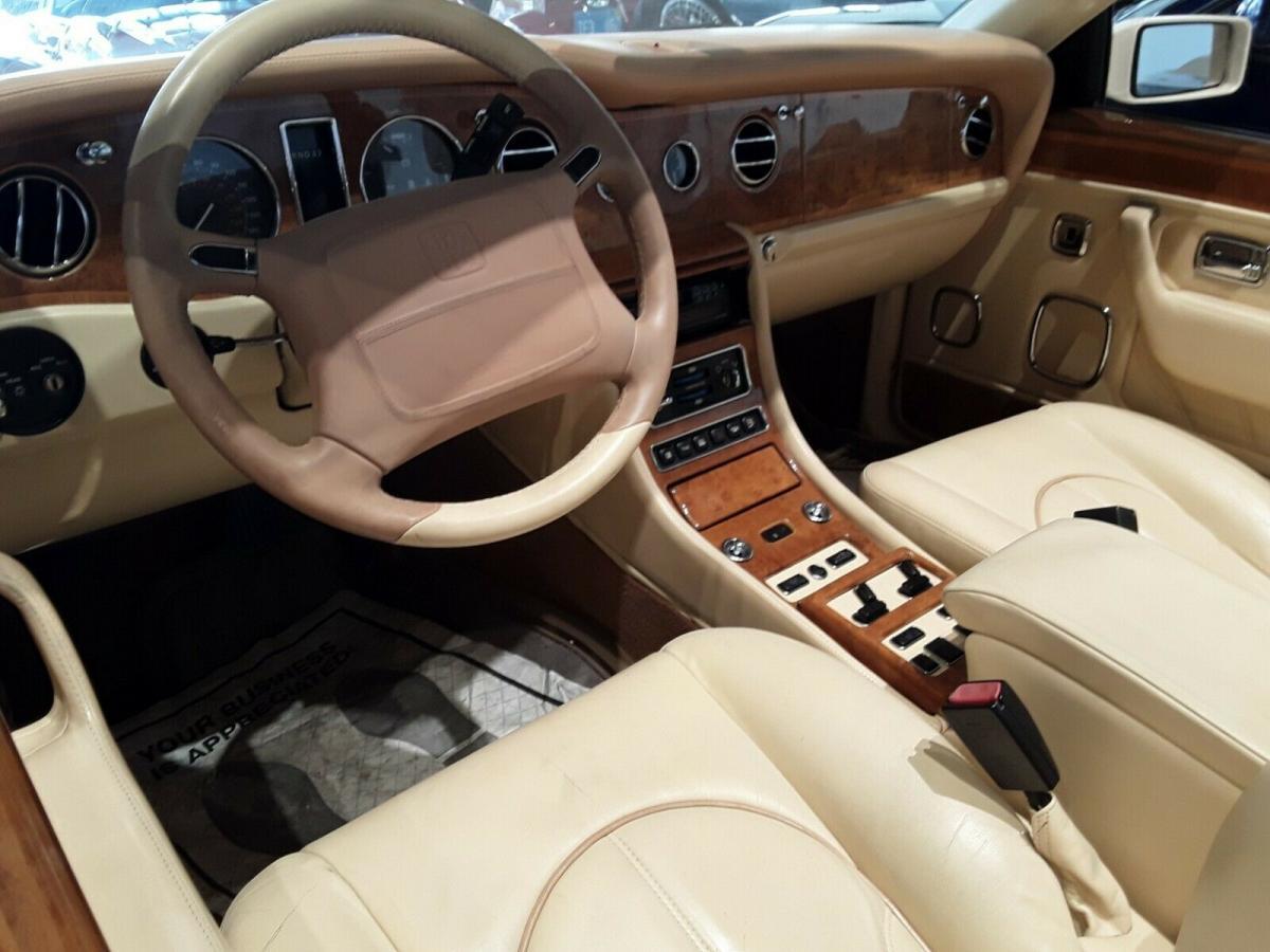 2000 Roills Royce Corniche white paint images Dec 2020 (8).jpg