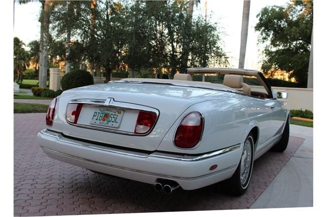 2000 Rolls Royce Corniche Convertible Arctica white (21).jpg