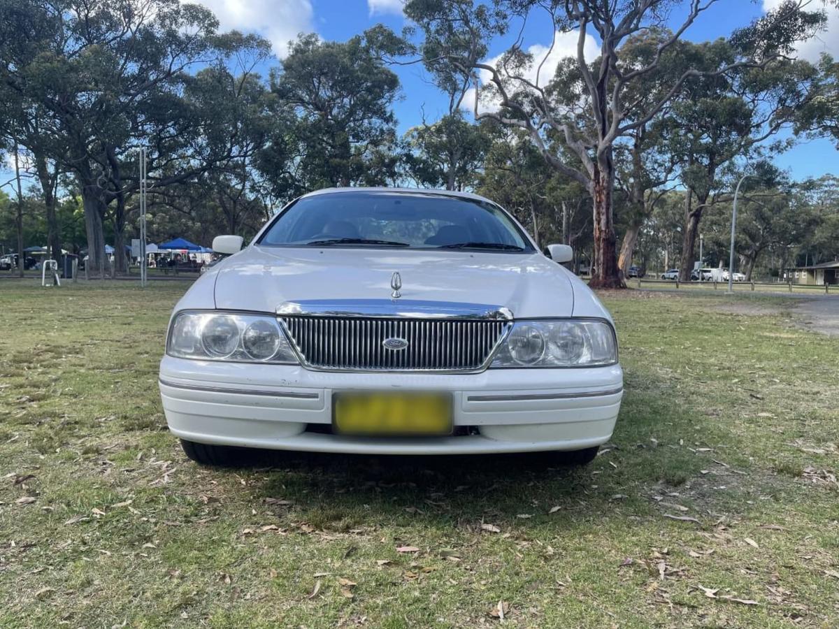 2000 model Ford LTD AU Fairlane V8 White for sale 2022 images (12).jpg