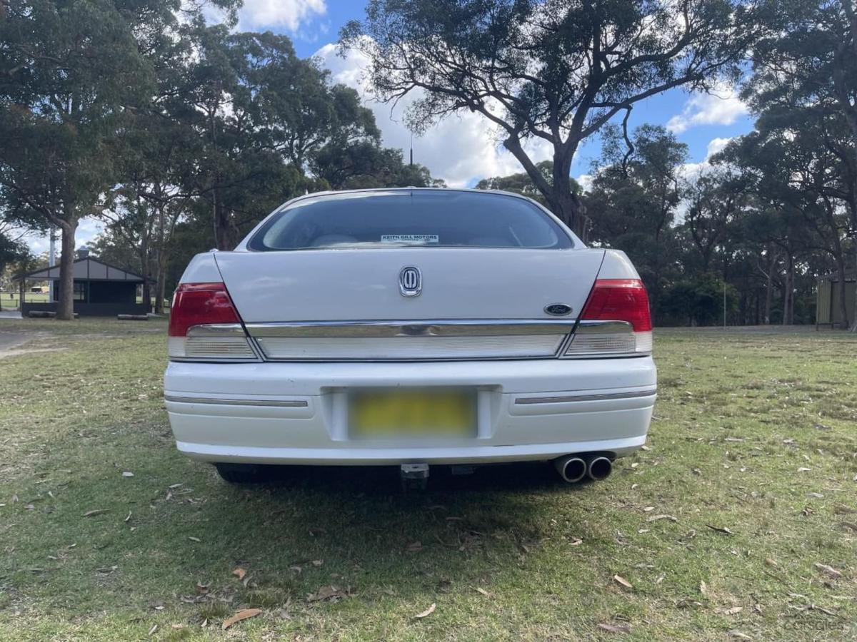 2000 model Ford LTD AU Fairlane V8 White for sale 2022 images (4).jpg