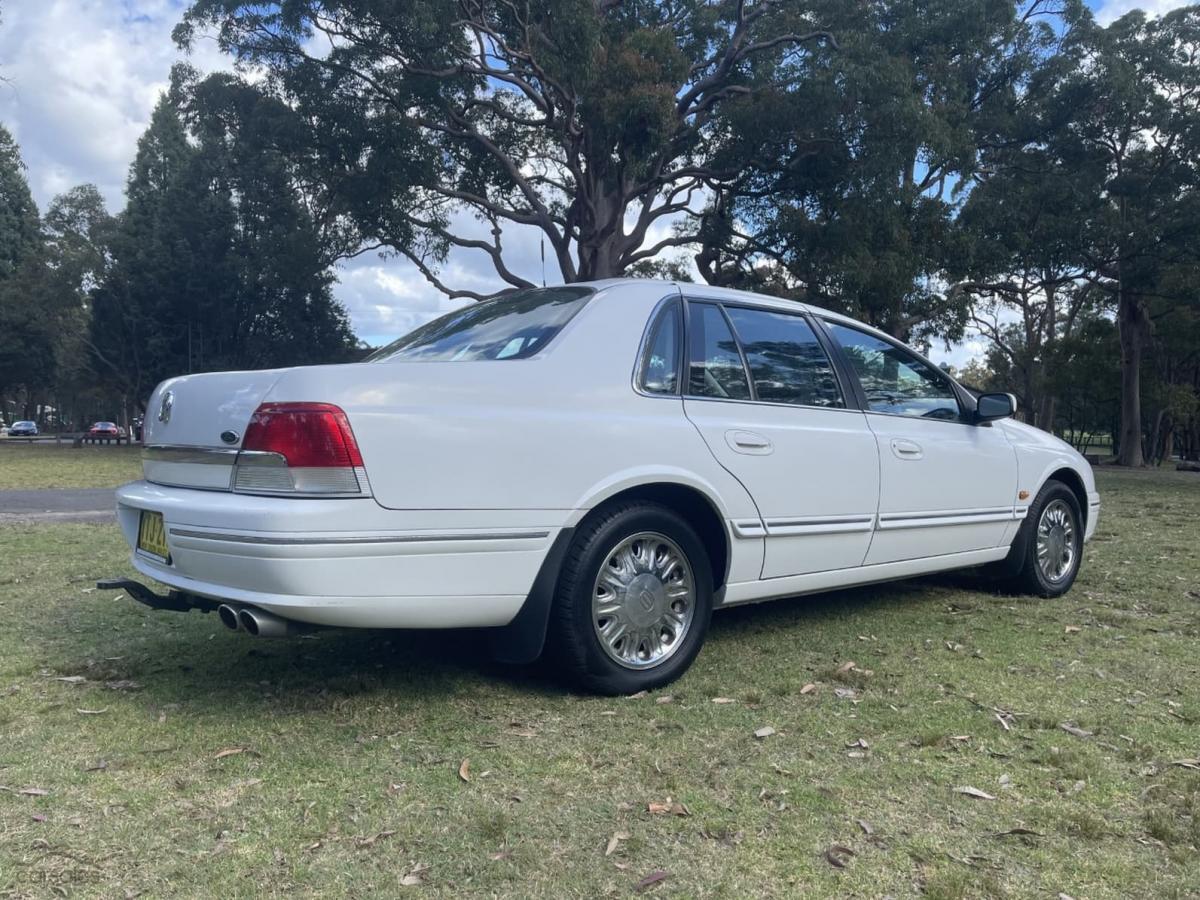 2000 model Ford LTD AU Fairlane V8 White for sale 2022 images (7).jpg