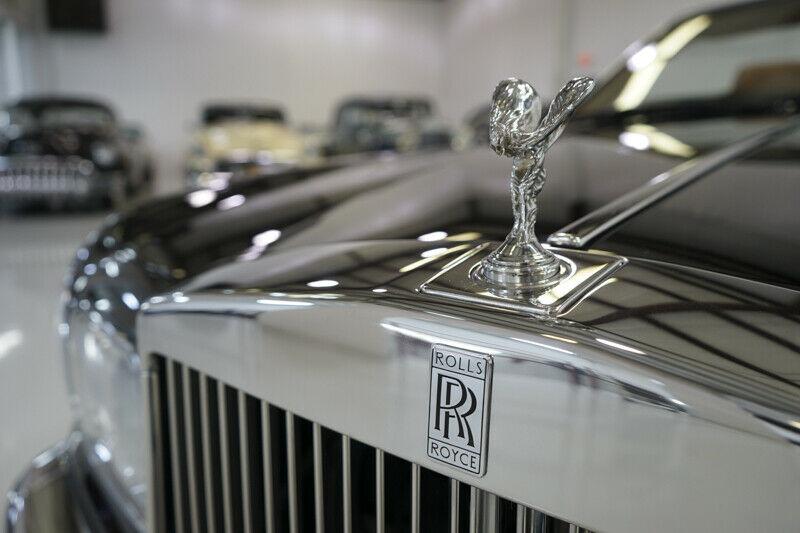 2001 Back Rolls Royce Corniche convertible (10).jpg