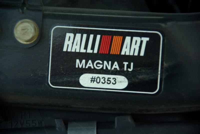 2002 Mitsubishi Magna Ralliart black images build number 0353 (4).jpg