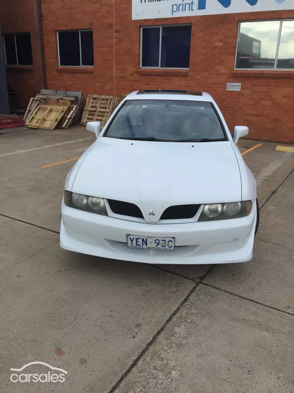 2002 Mitsubishi Magna TJ Ralliart Sedan White Images build number  0377(3).png