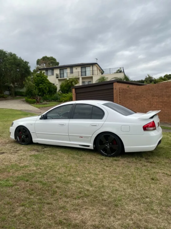 2007 Ford BFII Falcon F6 Typhoon R Spec in winter white images (4).png