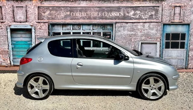 206 GTI 180 hatch silver 2021 Australia low ks (12).png