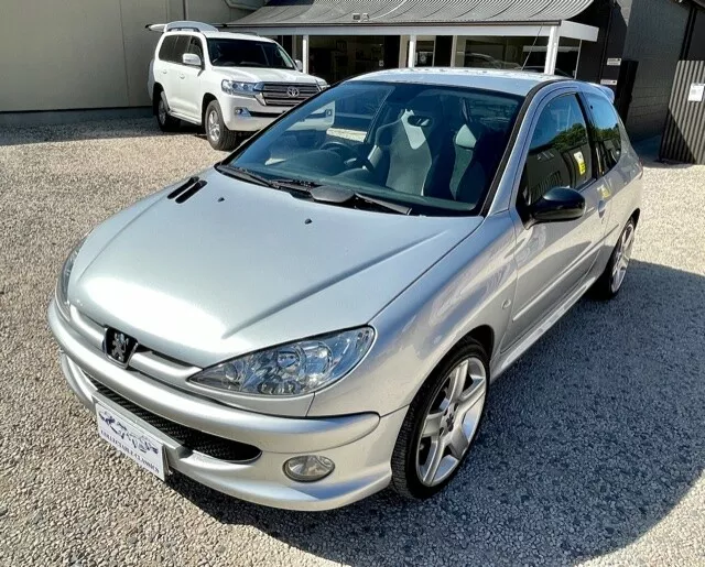 206 GTI 180 hatch silver 2021 Australia low ks (7).png