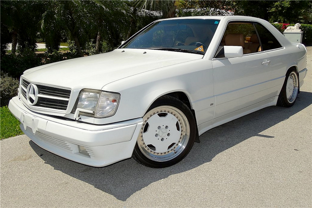 300CE W124 Mercedes Twin Turbo AMG 1988 White (2).jpg