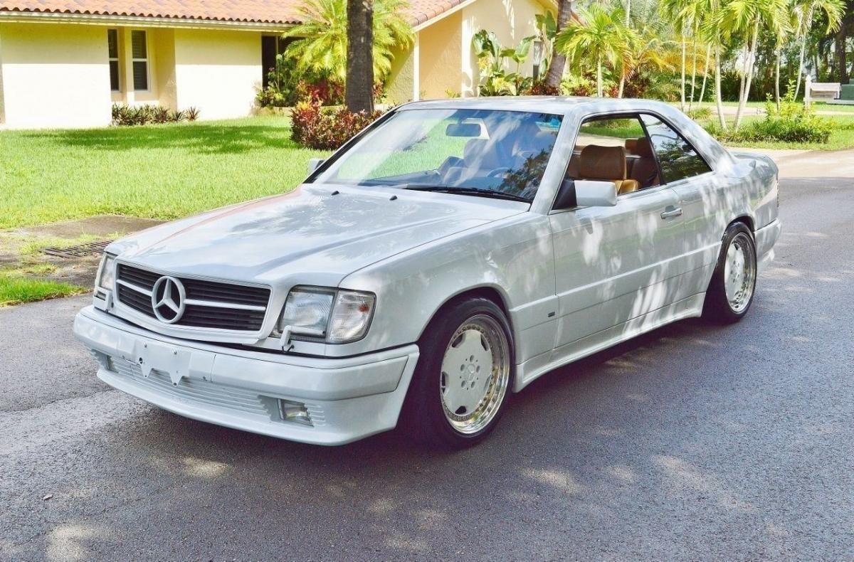 300CE W124 Mercedes Twin Turbo AMG 1988 White (6).jpg