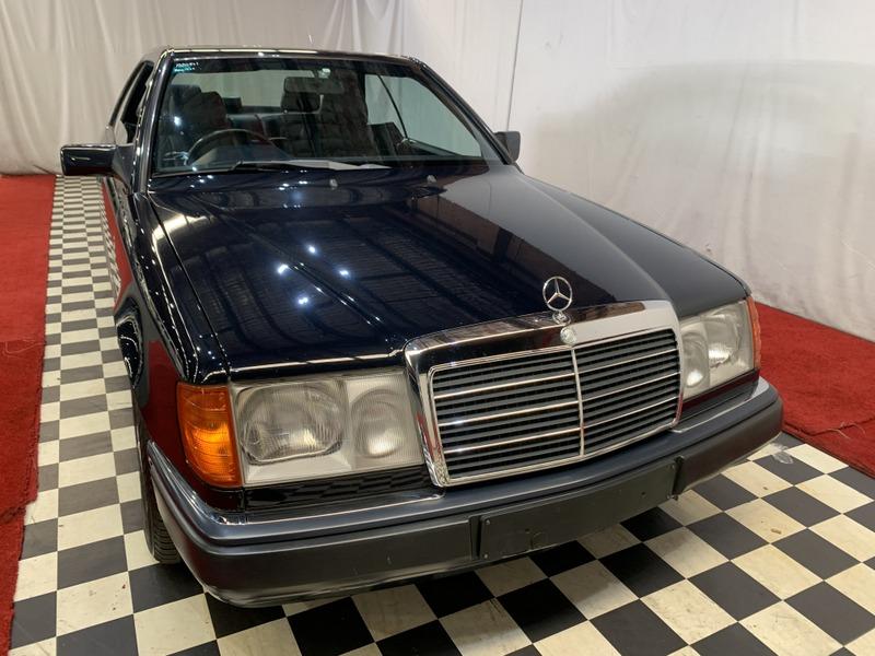 300CE-24 Mercedes 1991 Australian delivered low km (1).jpg