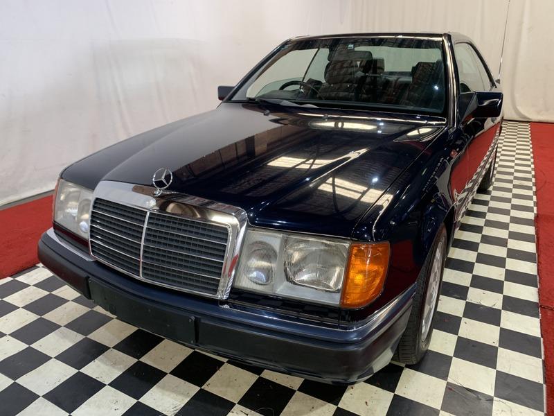 300CE-24 Mercedes 1991 Australian delivered low km (11).jpg