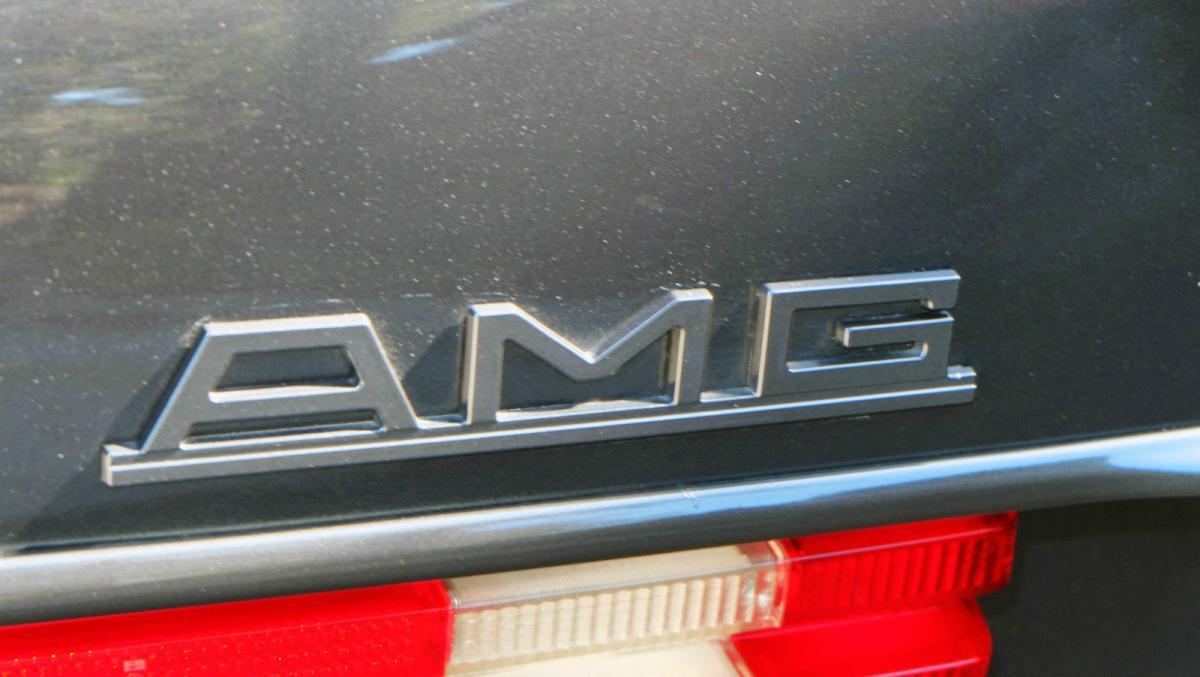 560SEC 6.0 AMG wide body 11.jpg