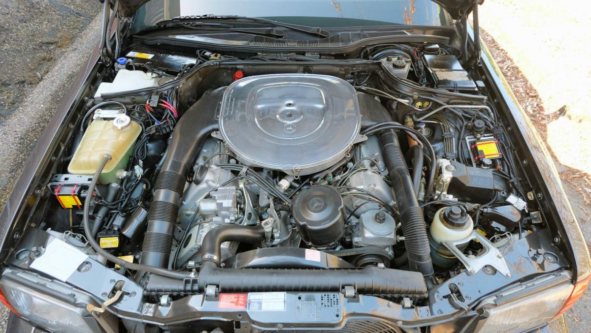 560SEC 6.0 AMG wide body 20.jpg