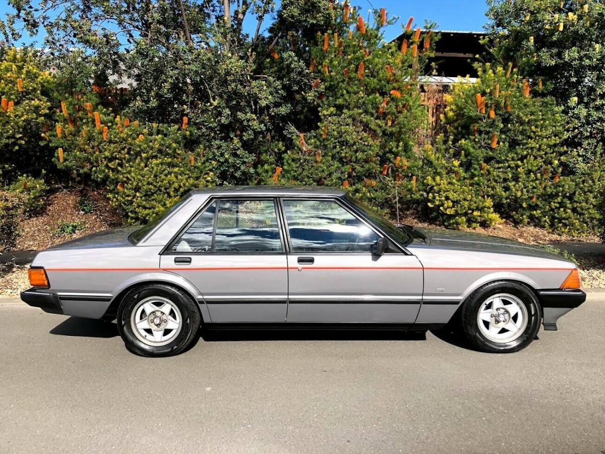 6 cylinder Ford Falcon GL XD ESP 1980 original for sale (1).jpg